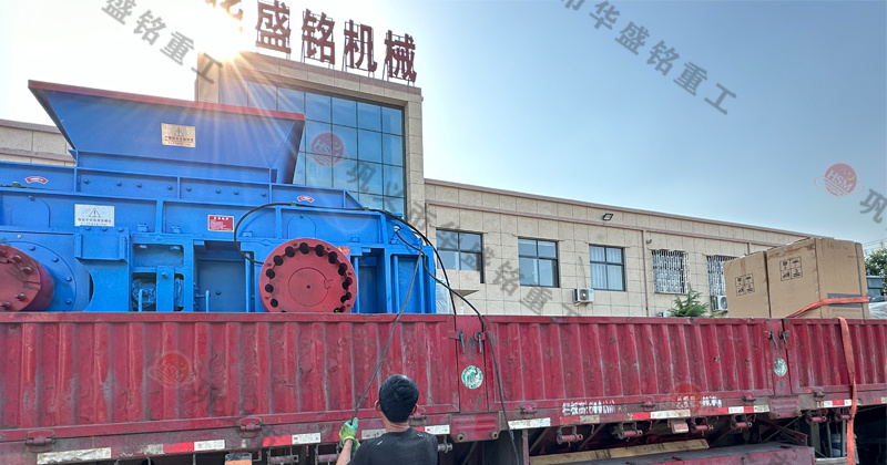 鐵礦石液壓對輥破碎機(jī)的維護(hù)成本如何？工作原理是什么？