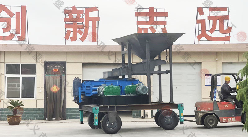 時(shí)產(chǎn)70、80噸雙輥式破碎機(jī)型號(hào)及參數(shù)